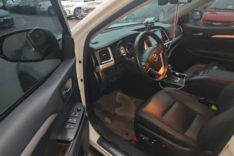 Used Toyota Highlander 2021 2.0T Four-Wheel Drive Luxury Edition 7 Seats Driver Seat