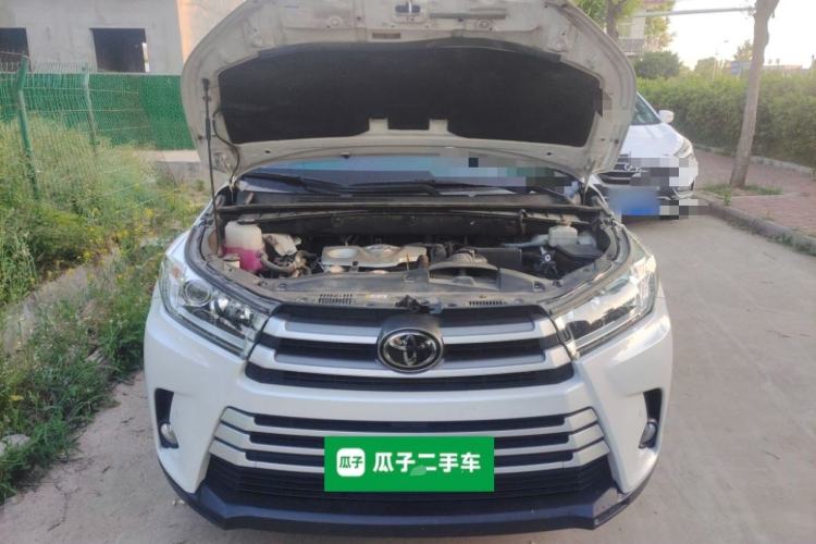 Used Toyota Highlander 2021 2.0T Four-Wheel Drive Luxury Edition 7 Seats Engine Bay