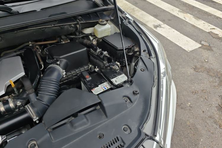Used Toyota Highlander 2021 2.0T Two-Wheel Drive Elite Version 7-Seater Engine Bay Left