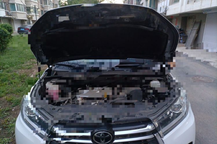 Used Toyota Highlander 2021 2.0T Four-Wheel Drive Prestige Version 7 Seats Engine Bay
