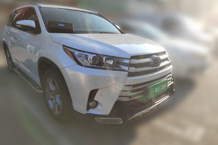 Used Toyota Highlander 2021 2.0T Four-Wheel Drive Luxury Edition 7 Seats Front Right 45 Deg