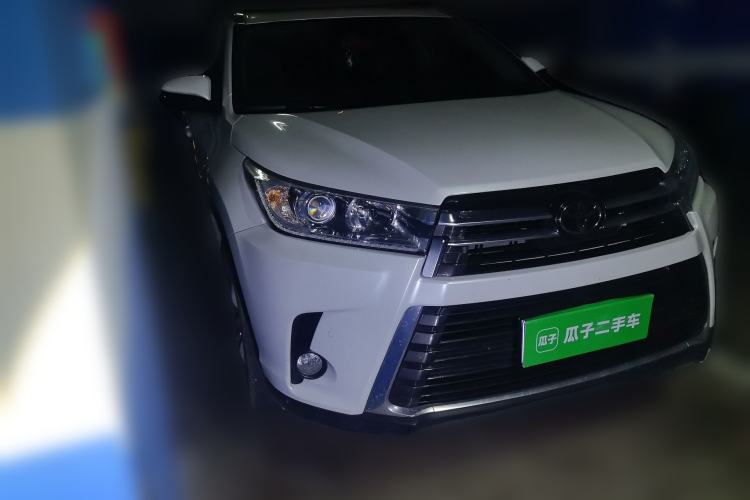 Used Toyota Highlander 2021 2.0T Four-Wheel Drive Luxury Edition 7 Seats Front Right 45 Deg