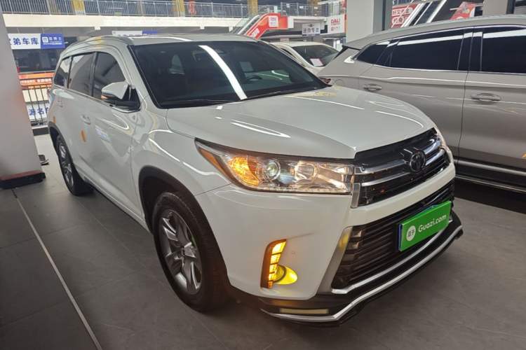 Used Toyota Highlander 2021 2.0T Four-Wheel Drive Prestige Version 7 Seats Front Right 45 Deg
