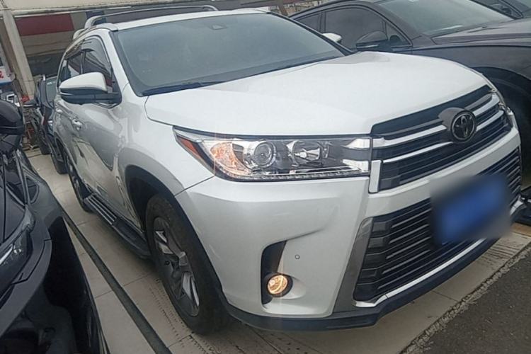 Used Toyota Highlander 2021 2.0T Four-Wheel Drive Prestige Version 7 Seats Front Right 45 Deg