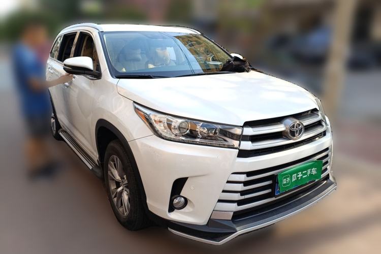 Used Toyota Highlander 2021 2.0T Four-Wheel Drive Elite Edition 7-Seater Front Right 45 Deg