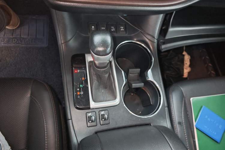 Used Toyota Highlander 2021 2.0T Four-Wheel Drive Luxury Edition 7 Seats Gear Lever