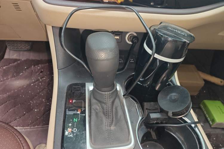 Used Toyota Highlander 2021 2.0T Four-Wheel Drive Elite Edition 7-Seater Gear Lever
