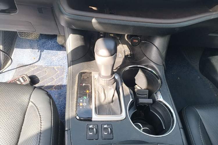 Used Toyota Highlander 2021 2.0T Four-Wheel Drive Luxury Edition 7 Seats Gear Lever