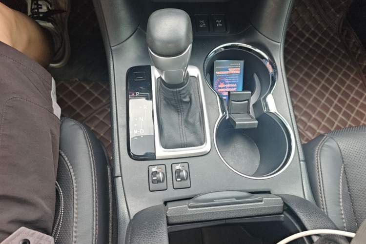 Used Toyota Highlander 2021 2.0T Four-Wheel Drive Prestige Version 7 Seats Gear Lever
