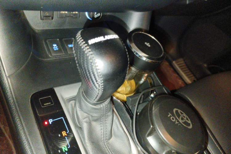 Used Toyota Highlander 2021 2.0T Four-Wheel Drive Luxury Edition 7 Seats Gear Lever