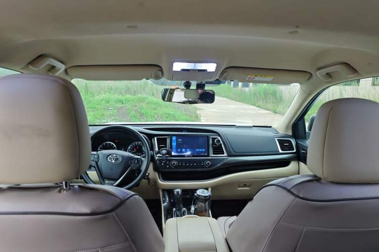 Used Toyota Highlander 2021 2.0T Two-Wheel Drive Elite Version 7-Seater Headliner