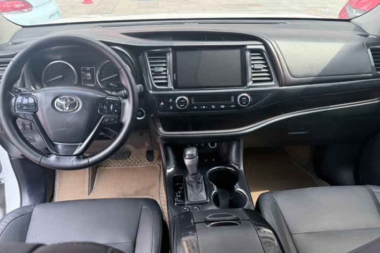 Used Toyota Highlander 2021 2.0T Four-Wheel Drive Luxury Edition 7 Seats Interior 3