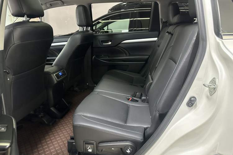 Used Toyota Highlander 2021 2.0T Four-Wheel Drive Luxury Edition 7 Seats Interior 6