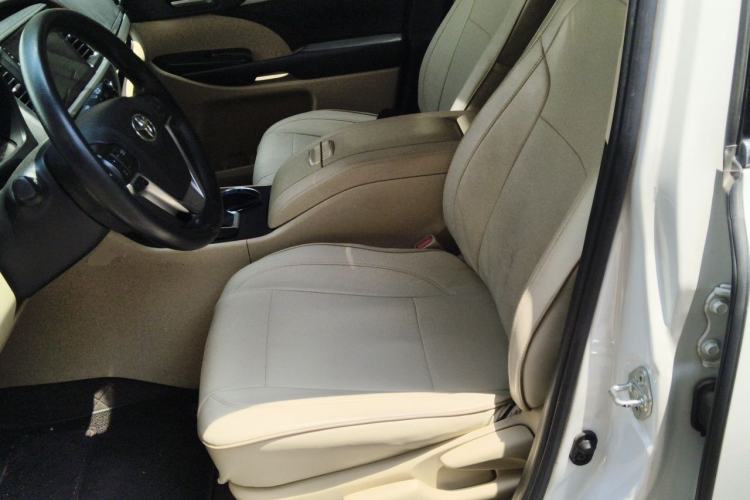 Used Toyota Highlander 2021 2.0T Four-Wheel Drive Elite Edition 7-Seater Left Front Seat