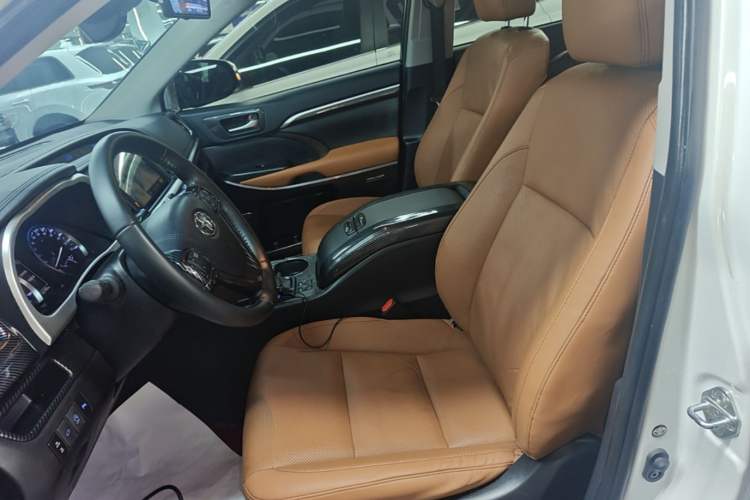 Used Toyota Highlander 2021 2.0T Four-Wheel Drive Prestige Version 7 Seats Left Front Seat