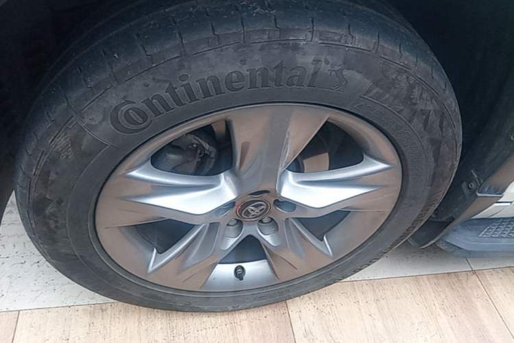 Used Toyota Highlander 2021 2.0T Four-Wheel Drive Prestige Version 7 Seats Left Front Wheel Hub