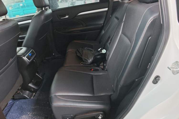 Used Toyota Highlander 2021 2.0T Four-Wheel Drive Luxury Edition 7 Seats Left Rear Seat