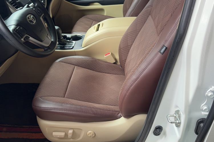Used Toyota Highlander 2021 2.0T Four-Wheel Drive Elite Edition 7-Seater Left Rear Seat