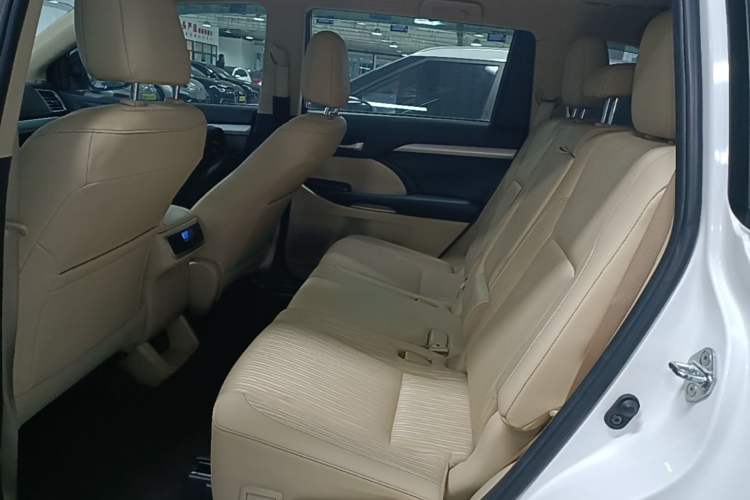 Used Toyota Highlander 2021 2.0T Four-Wheel Drive Elite Edition 7-Seater Left Rear Seat