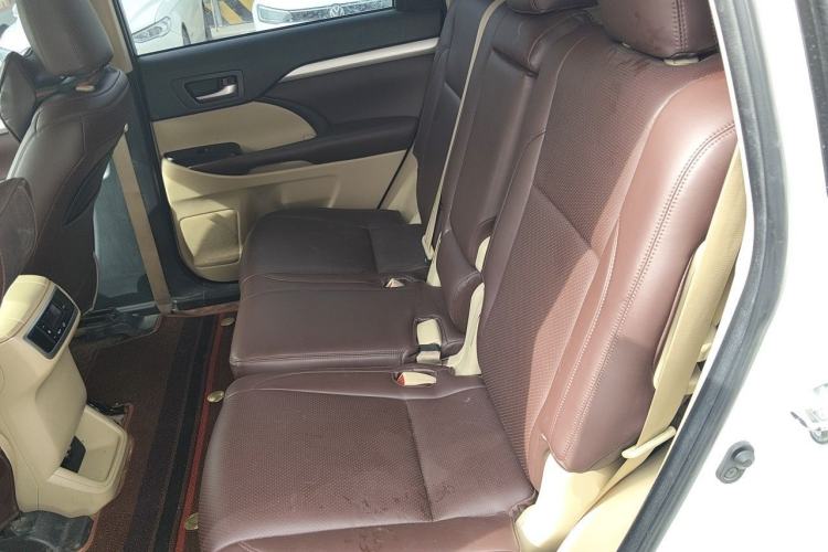 Used Toyota Highlander 2021 2.0T Four-Wheel Drive Elite Edition 7-Seater Left Rear Seat