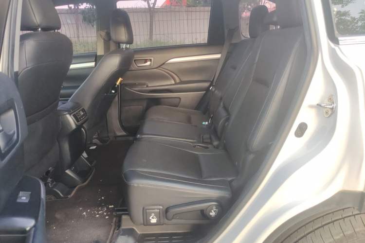 Used Toyota Highlander 2021 2.0T Four-Wheel Drive Luxury Edition 7 Seats Left Rear Seat