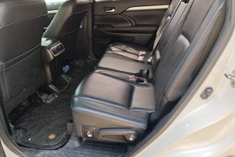 Used Toyota Highlander 2021 2.0T Four-Wheel Drive Elite Edition 7-Seater Left Rear Seat