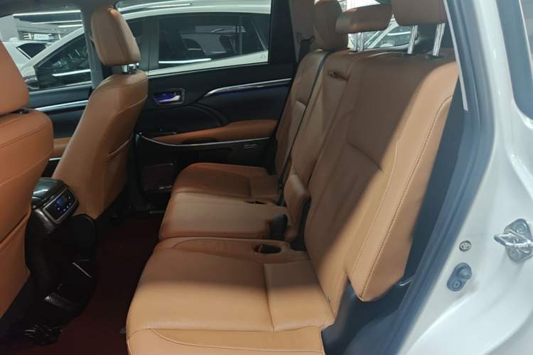Used Toyota Highlander 2021 2.0T Four-Wheel Drive Prestige Version 7 Seats Left Rear Seat