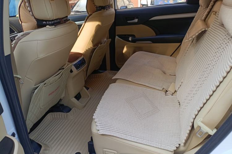 Used Toyota Highlander 2021 2.0T Four-Wheel Drive Elite Edition 7-Seater Left Rear Seat