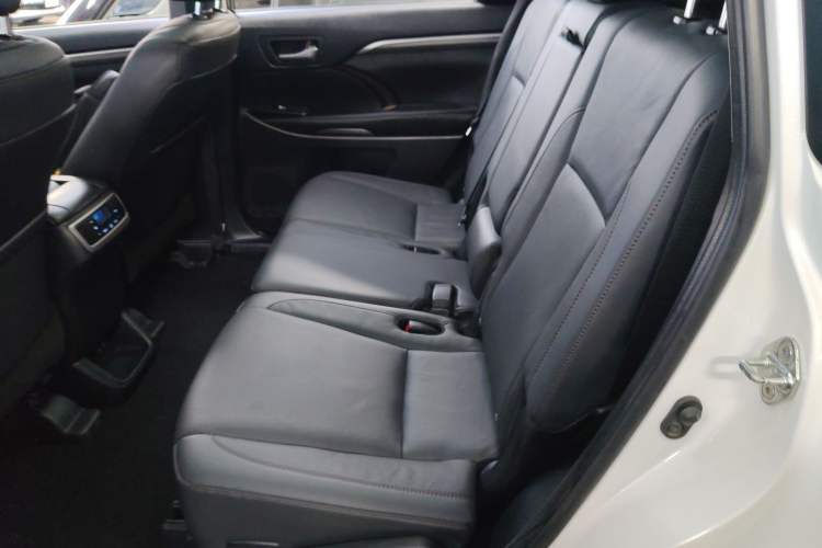 Used Toyota Highlander 2021 2.0T Four-Wheel Drive Prestige Version 7 Seats Left Rear Seat