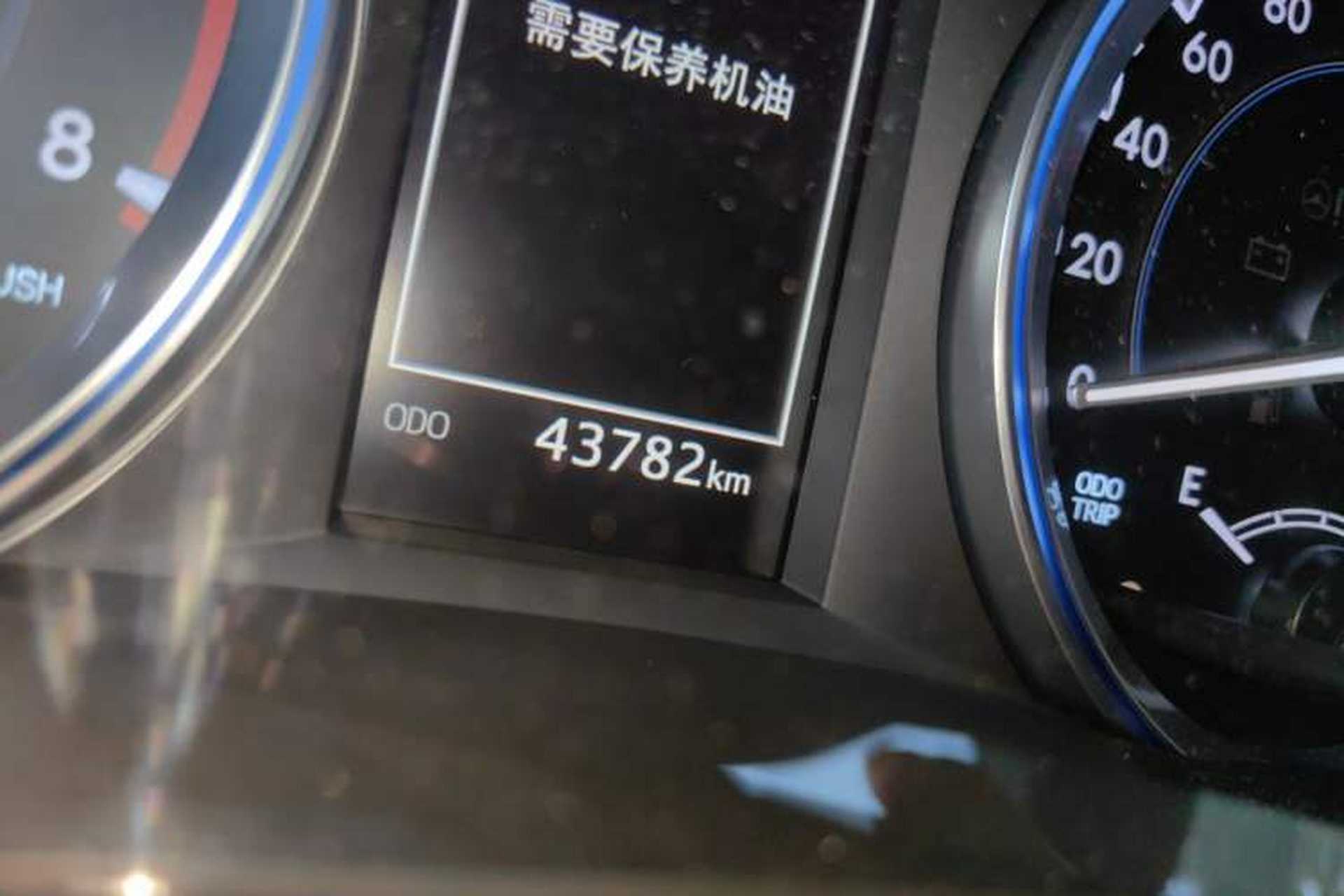 Used Toyota Highlander 2021 2.0T Four-Wheel Drive Knight Edition 7 Seats Odometer Close Up