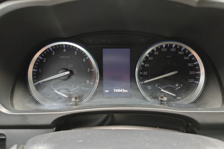 Used Toyota Highlander 2021 2.0T Four-Wheel Drive Prestige Version 7 Seats Odometer Close Up