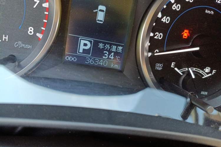 Used Toyota Highlander 2021 2.0T Four-Wheel Drive Elite Edition 7-Seater Odometer Close Up
