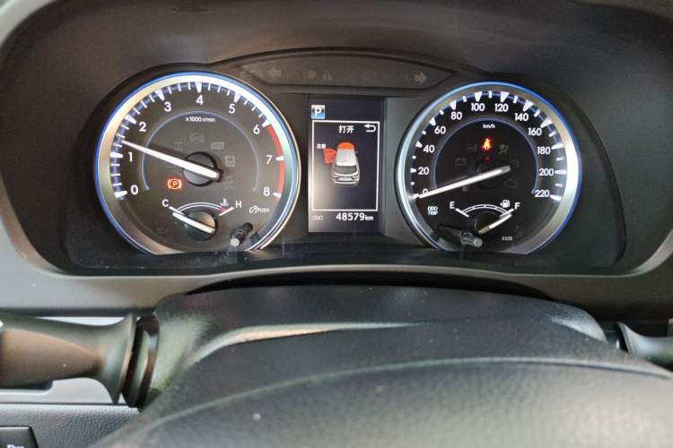 Used Toyota Highlander 2021 2.0T Four-Wheel Drive Luxury Edition 7 Seats Odometer Close Up