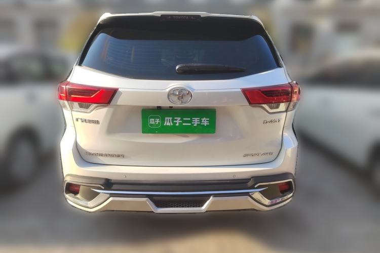 Used Toyota Highlander 2021 2.0T Four-Wheel Drive Luxury Edition 7 Seats Rear