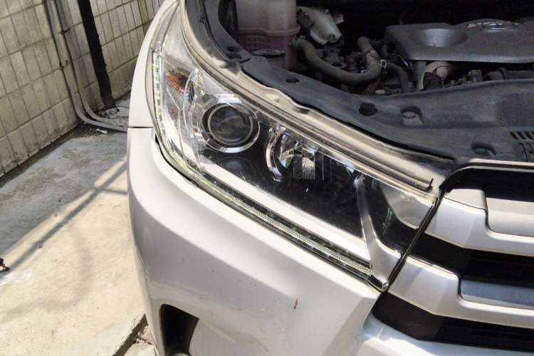Used Toyota Highlander 2021 2.0T Four-Wheel Drive Elite Edition 7-Seater Right Front Headlight