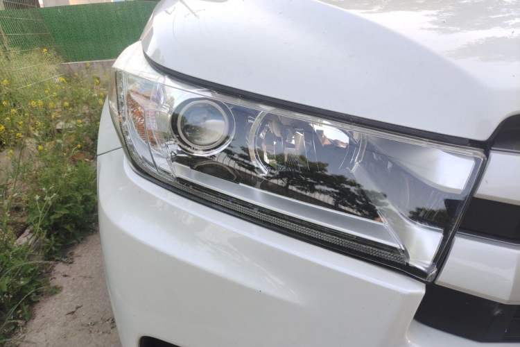 Used Toyota Highlander 2021 2.0T Four-Wheel Drive Luxury Edition 7 Seats Right Front Headlight