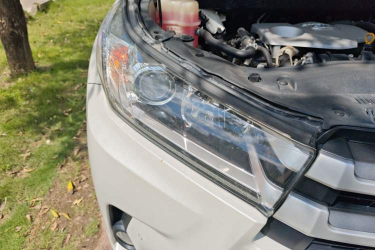 Used Toyota Highlander 2021 2.0T Four-Wheel Drive Elite Edition 7-Seater Right Front Headlight