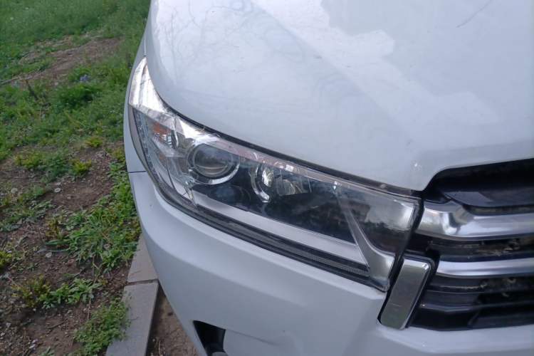 Used Toyota Highlander 2021 2.0T Four-Wheel Drive Prestige Version 7 Seats Right Front Headlight