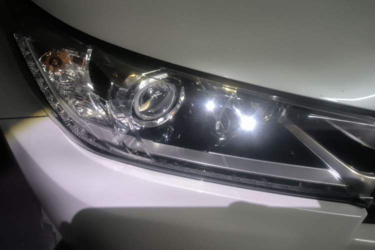 Used Toyota Highlander 2021 2.0T Four-Wheel Drive Luxury Edition 7 Seats Right Front Headlight