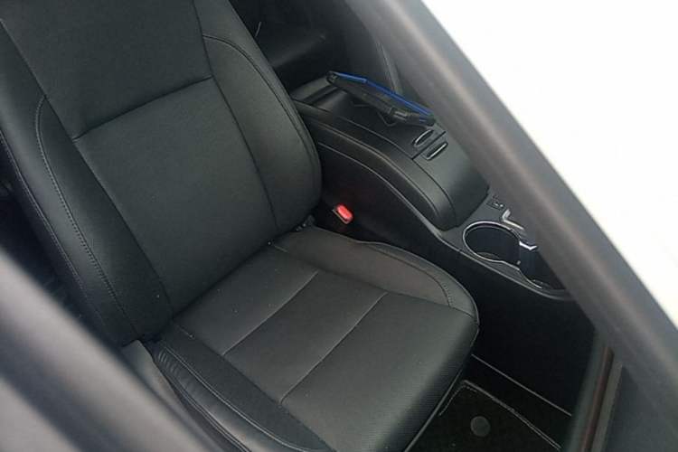 Used Toyota Highlander 2021 2.0T Four-Wheel Drive Prestige Version 7 Seats Right Front Seat