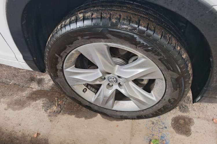 Used Toyota Highlander 2021 2.0T Four-Wheel Drive Luxury Edition 7 Seats Right Front Wheel Hub