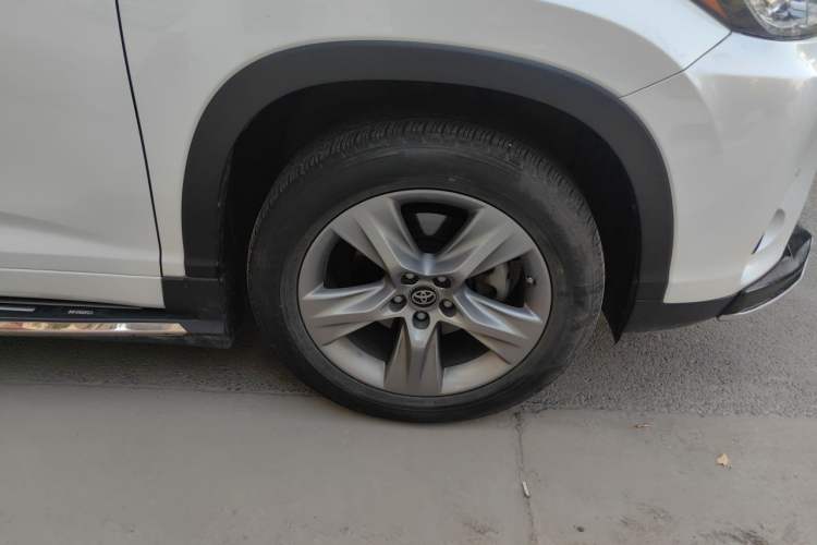 Used Toyota Highlander 2021 2.0T Four-Wheel Drive Knight Edition 7 Seats Right Front Wheel Hub