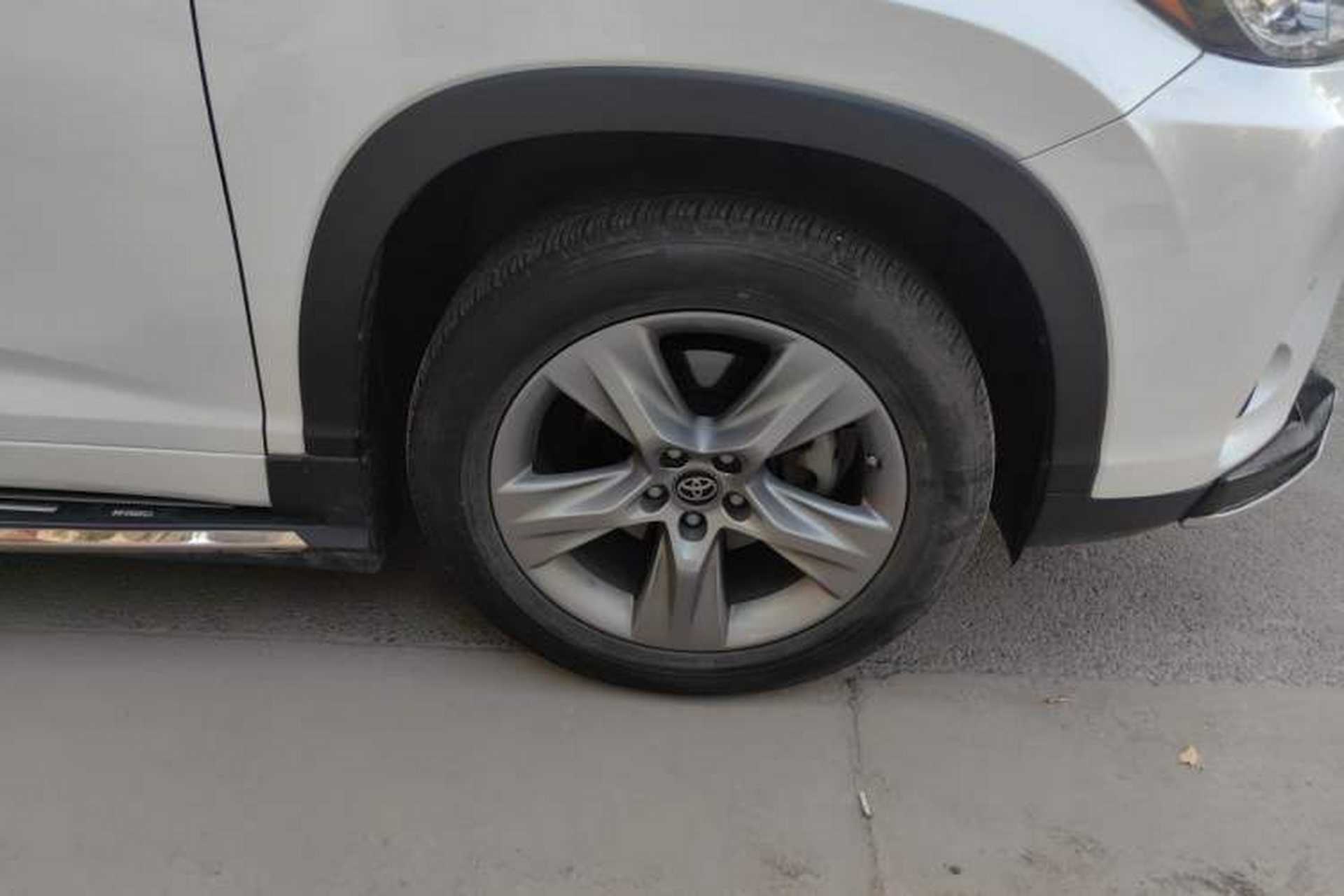 Used Toyota Highlander 2021 2.0T Four-Wheel Drive Knight Edition 7 Seats Right Front Wheel Hub