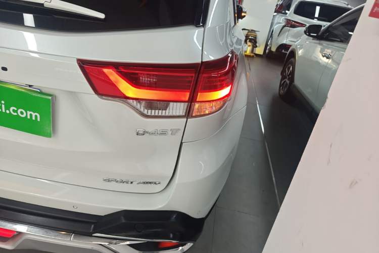 Used Toyota Highlander 2021 2.0T Four-Wheel Drive Prestige Version 7 Seats Right Rear Taillight