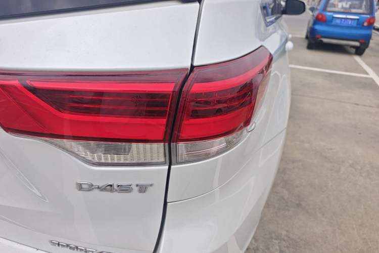 Used Toyota Highlander 2021 2.0T Four-Wheel Drive Prestige Version 7 Seats Right Rear Taillight