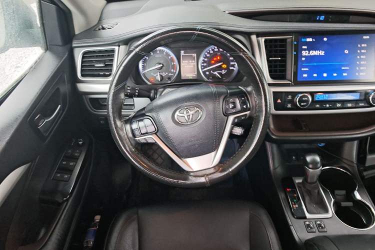 Used Toyota Highlander 2021 2.0T Four-Wheel Drive Luxury Edition 7 Seats Steering Wheel