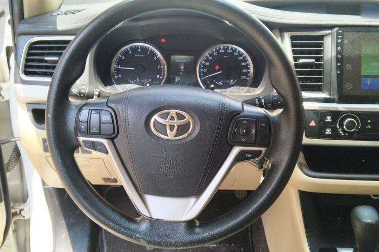 Used Toyota Highlander 2021 2.0T Four-Wheel Drive Elite Edition 7-Seater Steering Wheel