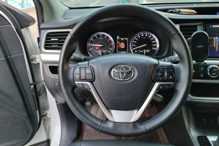 Used Toyota Highlander 2021 2.0T Four-Wheel Drive Luxury Edition 7 Seats Steering Wheel