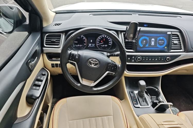 Used Toyota Highlander 2021 2.0T Four-Wheel Drive Elite Edition 7-Seater Steering Wheel