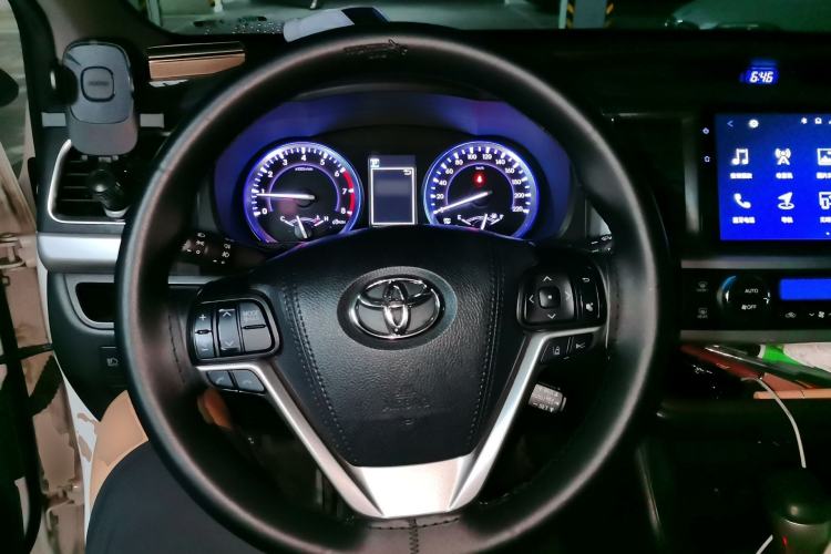 Used Toyota Highlander 2021 2.0T Four-Wheel Drive Prestige Version 7 Seats Steering Wheel